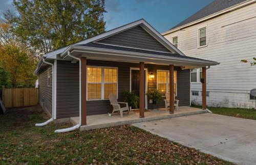 The Luxe Hot Tub Playground 12 Min to Horse Park - Foto 30