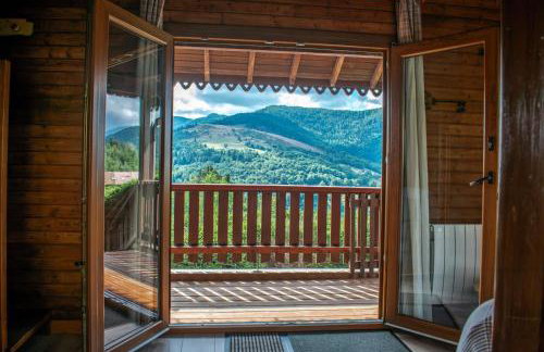Chalet entier, vue panoramique, ruisseau et sauna. - Foto 8
