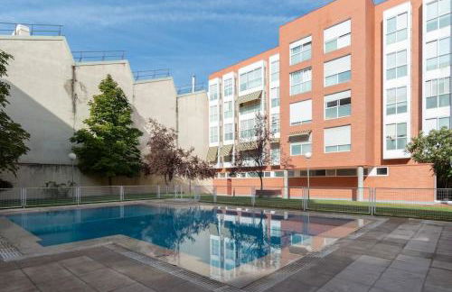 Vivienda con zona de trabajo, piscina y parking - Foto 31