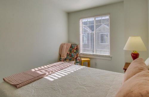 2 Mi to Zootah Providence Townhome with Fireplaces - Photo 14