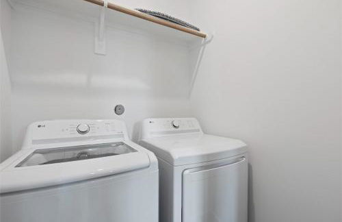 2 Luxury Homes in 1 - Walk to Nightlife & Stadiums - Foto 45