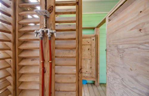 Quiet Hatteras Duplex with Decks about 1 Mile to Beach - Foto 30