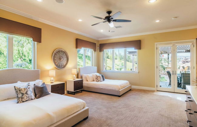 Secluded Estate Exclusive Views of Wine Country + Private Home Theater Twilight Vines by Avantstay - Foto 20