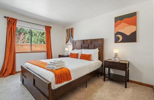 Riverfront w Cedar Hottub, Sauna, Movie Theatre - Photo 77