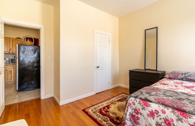 Furnished Empire Blvd Guest House - Photo 8