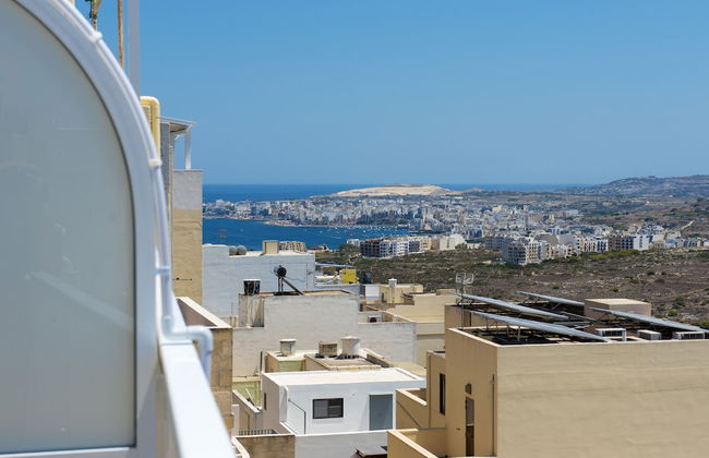 Summer Breeze Superior Apartment with Terrace by Getaways Malta - Foto 23