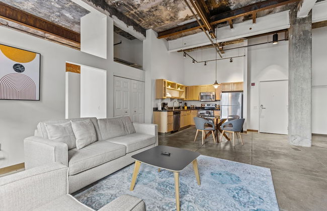 Historic Loft Retreat With Pool - Foto 80