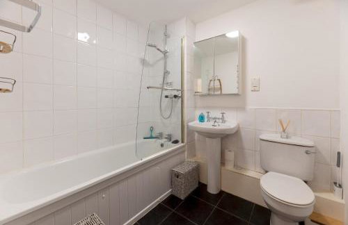 City-chic central studio near station Kingston - Pass the Keys - Foto 21