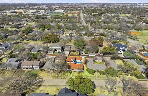 6BD Modern Rustic Retreat - Yard Pool & BBQ - Foto 43