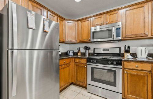 New Poolside Reunion Retreat Near Orlando Attractions - Foto 16