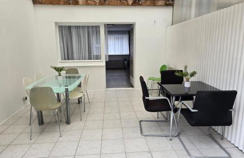 Big City Apartment Krefeld with Balcony - Foto 18