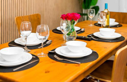 Modern 6-Bedroom Home - Sleeps 12 - Parking - Garden 568P - Foto 28