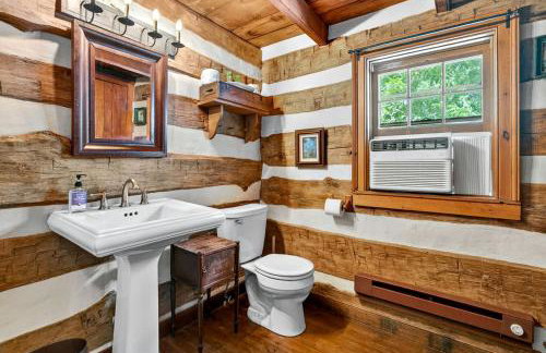 Historic Restored Farmhouse with Cowboy Cauldron Fire Pit Near Ice Mountain, Capon Bridge, West Virginia - Foto 36