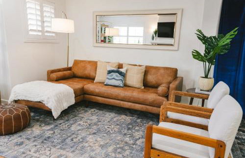 LA Karaoke Fire Pit Ping-Pong Cowboy Pool - Foto 6