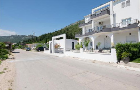 Awesome Home In Veliki Prolog - Foto 9