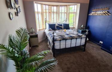 Rumer Hill House a unique boutique styled place to stay in Cannock close to A5 the McArthur Glen outlet - Foto 9