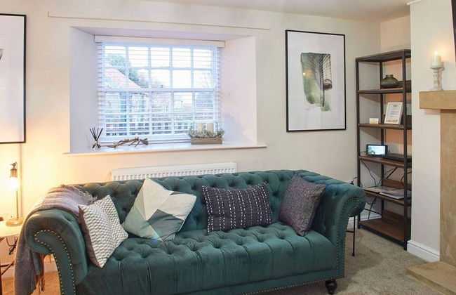 Host Stay Middle Farmhouse - Photo 16