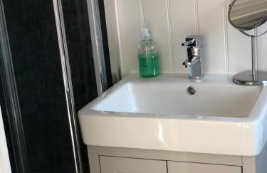 The Shepherd's Hut - Foto 11