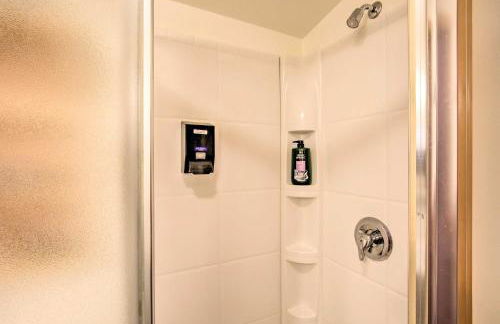 Pet-Friendly Warrens Cabin with Fire Pit! - Foto 19