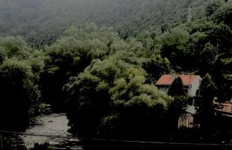 Apartamento colgante al río con vistas al puente - Photo 8