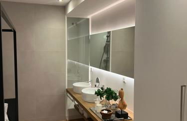 Top ten street in the world by Time Out Front View of Casa Batlló - Photo 29