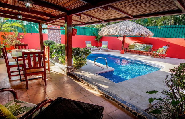 Big private home with pool in Surfside - a short walk from the beach - Photo 24