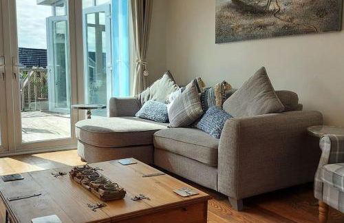 Sea Crest, Beautiful home in Tenby with sea views - Photo 15