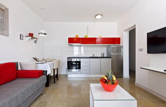 Beautiful Apartment for 3 Adults Next to the Beach - Foto 7