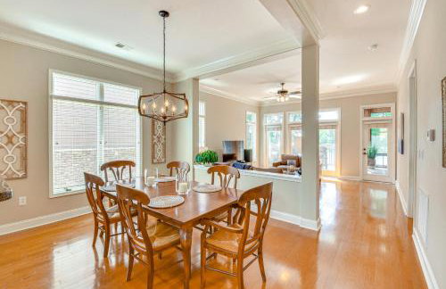 Spacious Lake Keowee Home Boat Slip and Pool Access - Foto 7