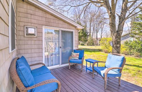 Family-Friendly Cottage, Walk to the Beach! - Foto 2