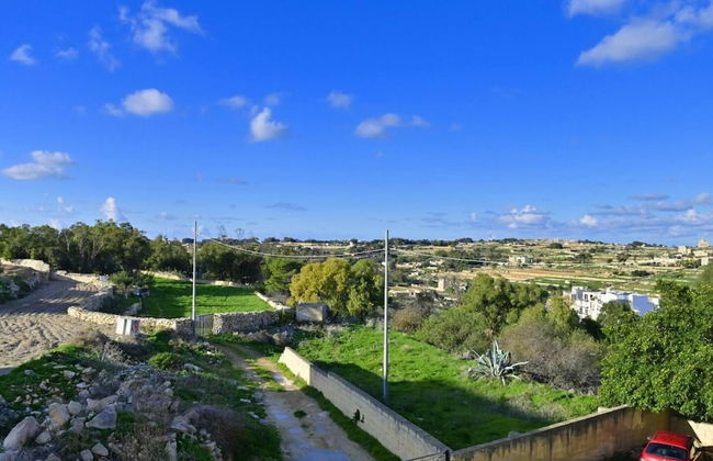 Peaceful Haven With Stunning Views Close to sea - Foto 41