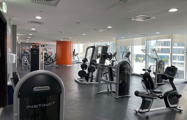 Maison Privee - Elegant and Panoramic Sea View Apt on Al Reem Island - Photo 15