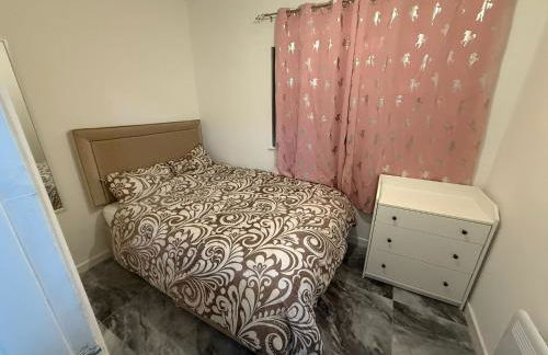 Modern 2-BDR APT in Ashton-under-Lyne By Kammili Properties Short Lets - Foto 8