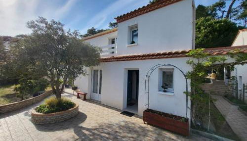 Appartement 3 chambres 6 pers rez de Jardin 5min plage quartier du Phare Location du dimanche au dimanche en juillet et aout - Foto 2