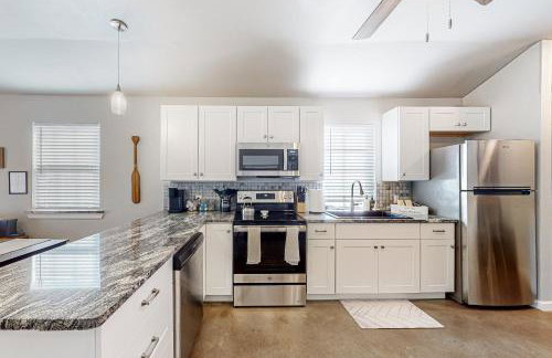 Steps to Lake Eufaula Home with Fire Pit and BBQ - Foto 8