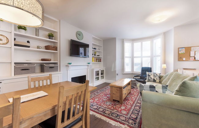 Fabulous Fulham - Photo 11