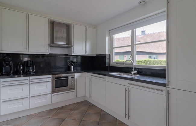 Villa With Terrace on the Water in Friesland - Foto 7