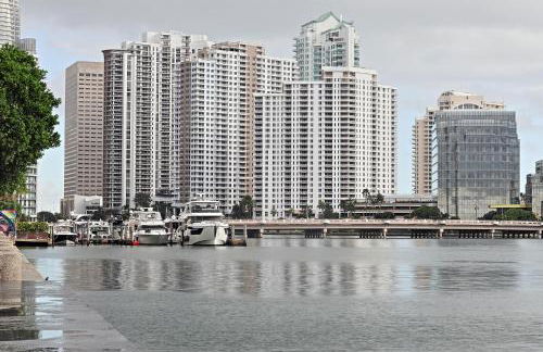 Upscale Apartment in the Heart of Brickell - Foto 92