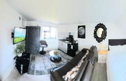 Riverview, Stylish Non Smoking Loft Ensuite 4 Rent - Photo 1