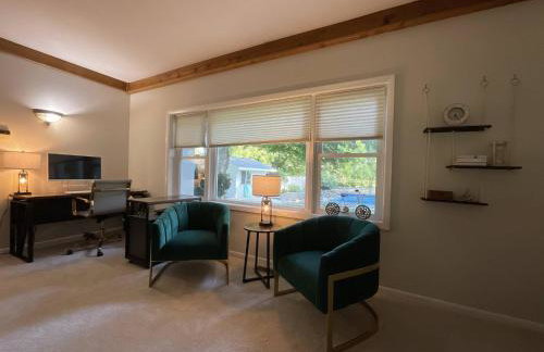 Secluded Luxe 5BR Estate| Pool, Wineries, Near ND - Foto 16