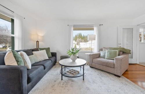 Stylish & Bright 4BR - Close To Whitworth - Foto 10