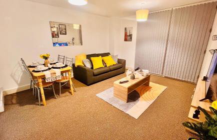 Birmingham City Centre Apartment with Parking - Photo 11
