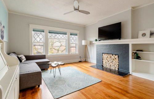 Stay Portland - Portland Classic - Parks, Eateries & Local Shops - Photo 10