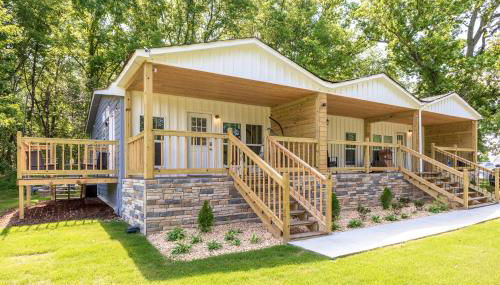 Cozy Villa Stay Gorgeous Views Unit C - Photo 2