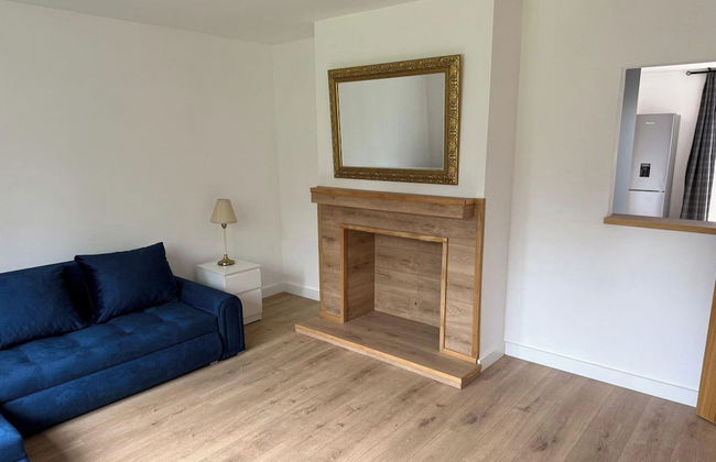 4 Bed Cottage in Surrey - Foto 10