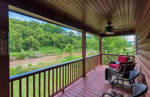 30 Mins to Boone, Fire Pit, Hot Tub, 3 porches, Dogs OK - Photo 26