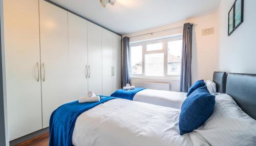 Modern Spacious 4 Bed Hayes Home with Free Parking - Foto 3