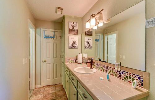 Riverside country retreat with easy access to all that Houston has to offer - Foto 5