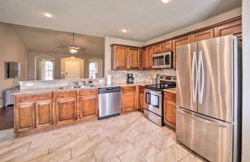 Family-Friendly Home about 16 Mi to Fayetteville - Foto 7