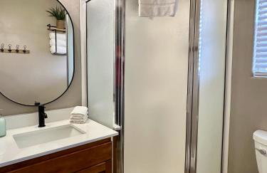 Beehive Basecamp Explore Ski Play and Make Memories - Foto 3